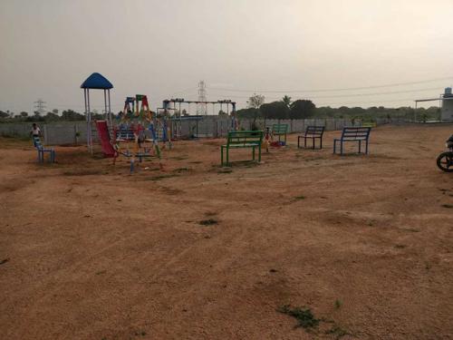  silver-stone-b-block Children's play area