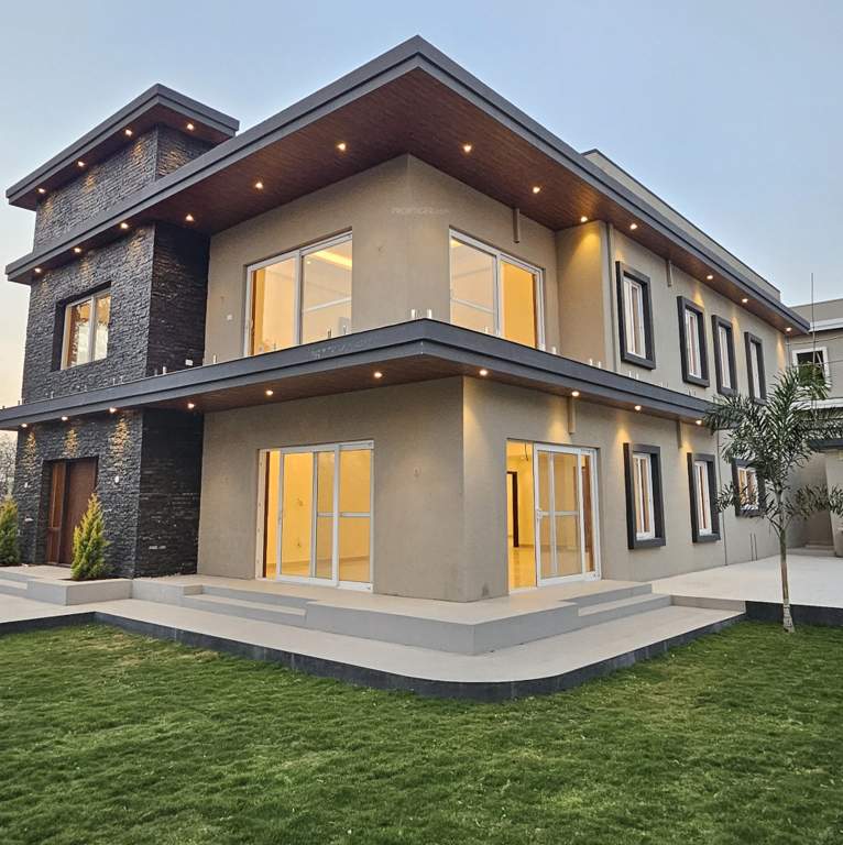  azam farm elegant county Club House