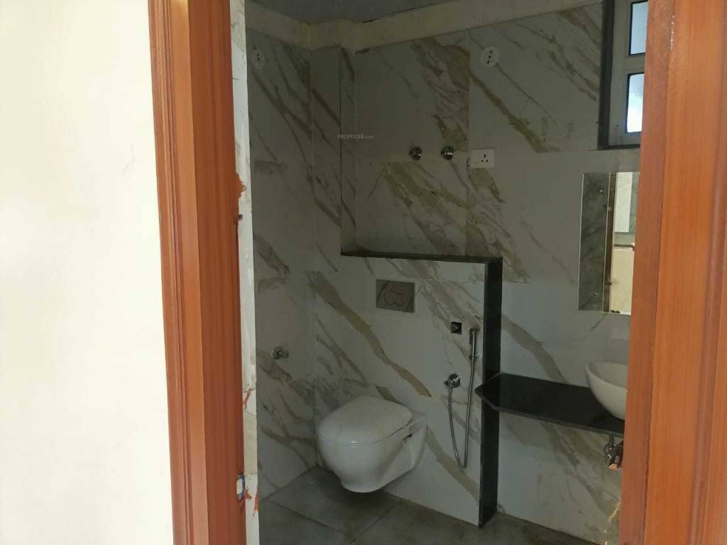  krishna kunj heights 2 Bathroom