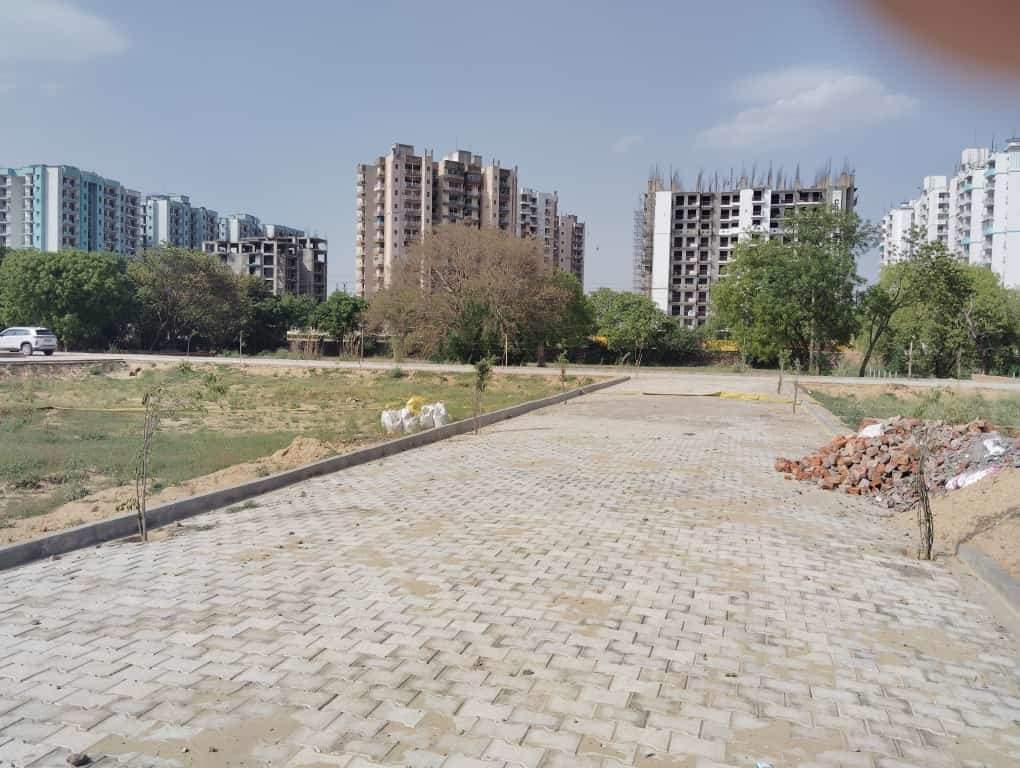  vardhman enclave Plot