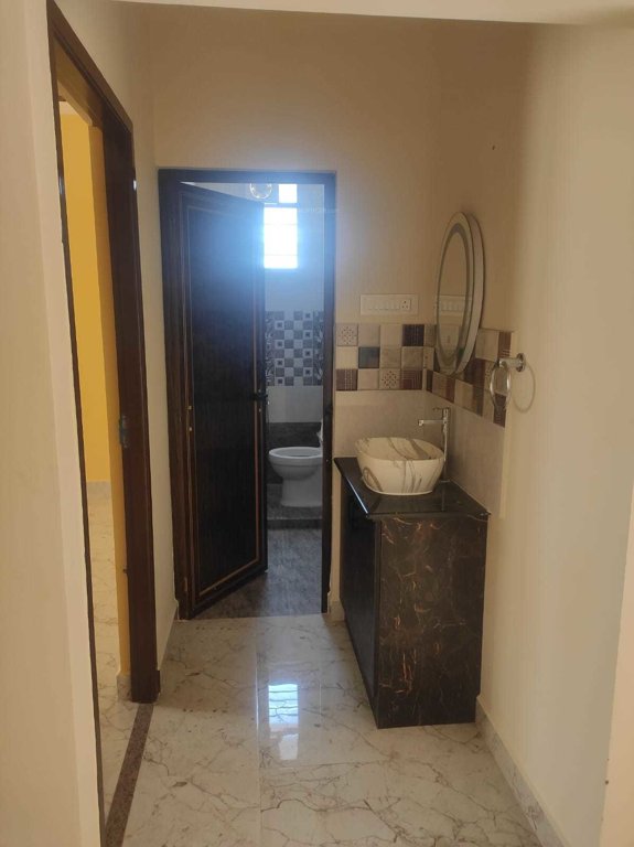  saraswathi apartments Bathroom