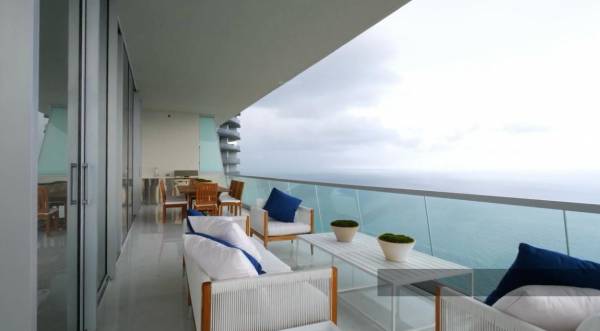 Balcony the-gateway Balcony