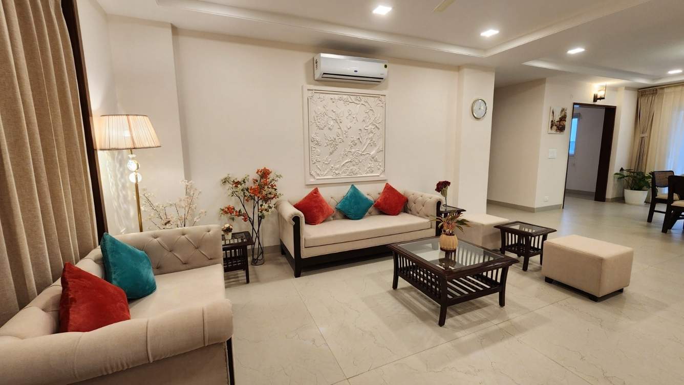  the windsor fortune Living Area
