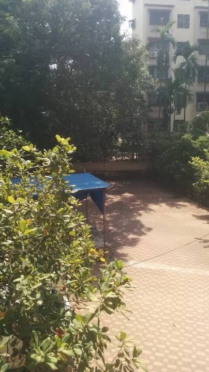  goldmist chsl Paved Compound