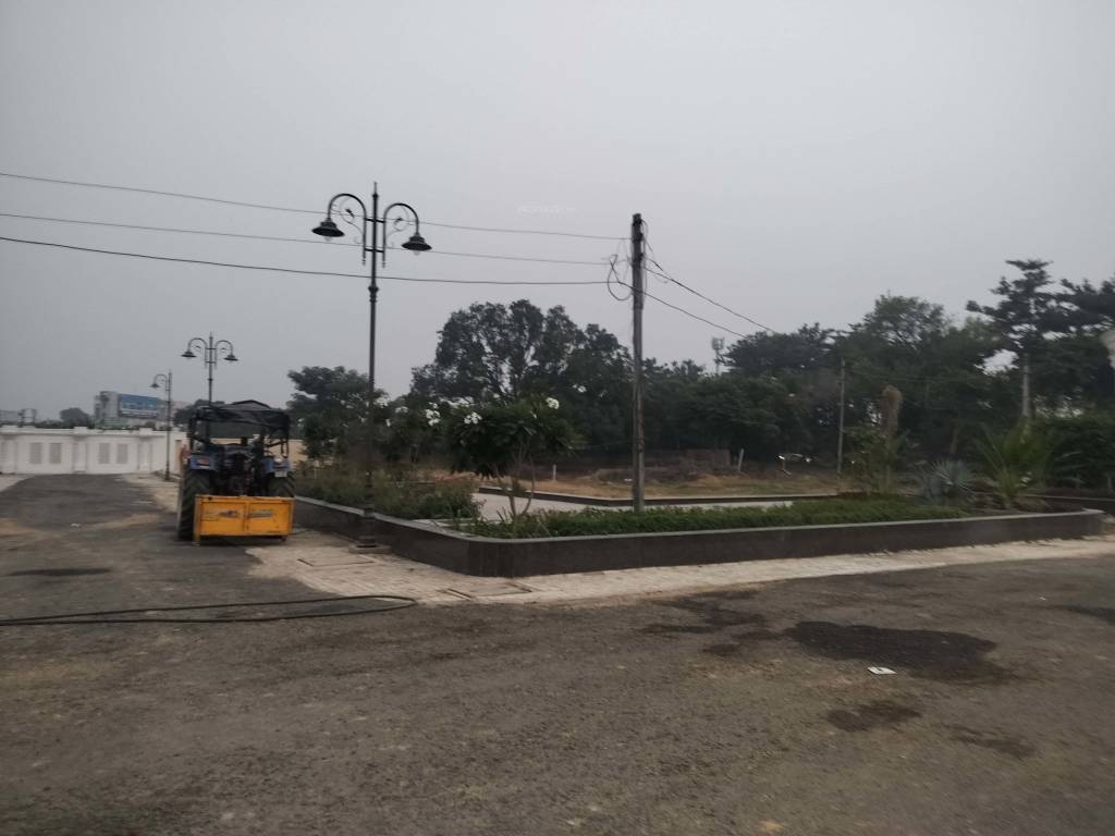  spring grace Internal Roads & Footpaths