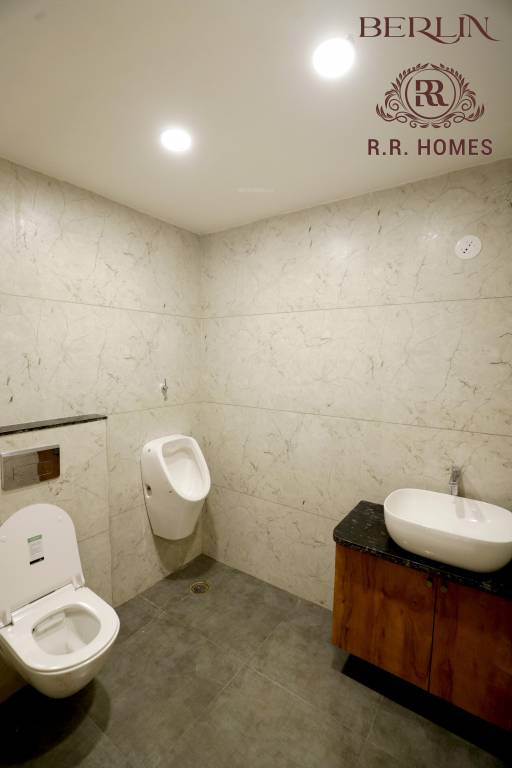  berlin by r r homes Bathroom