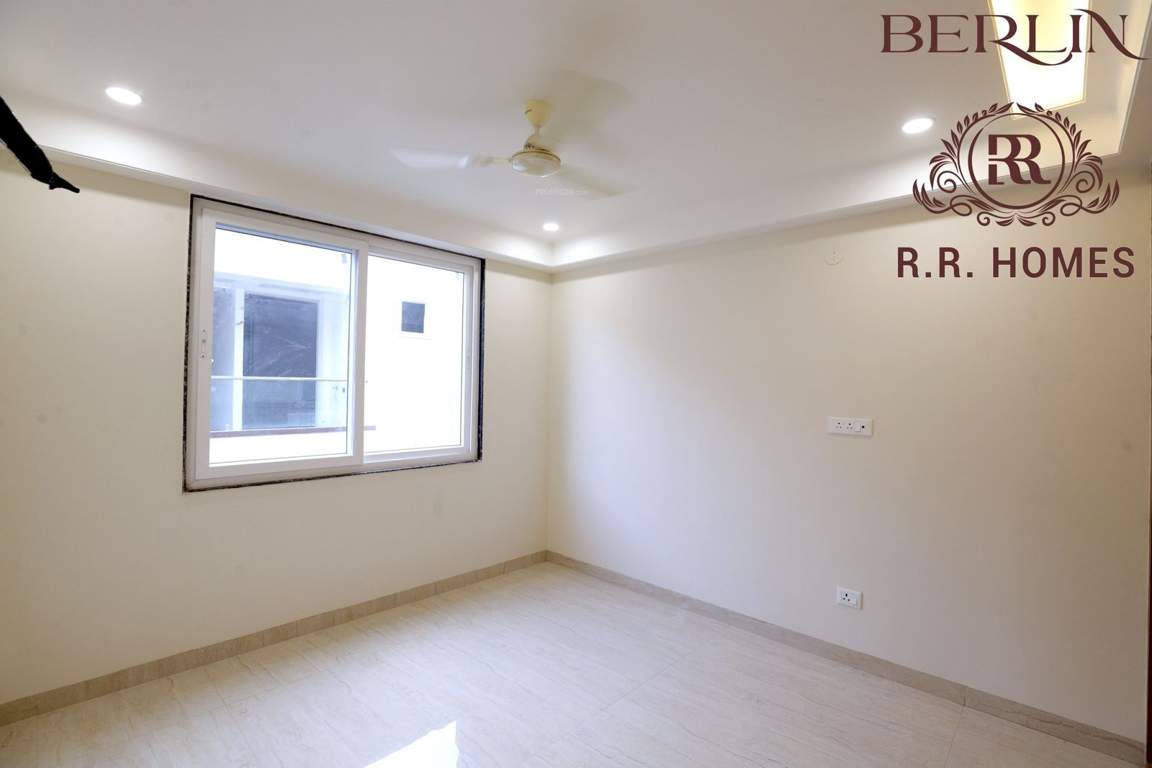  berlin by r r homes Bedroom