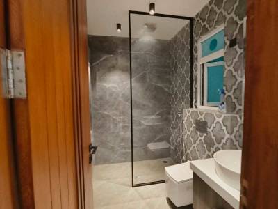  mmy-builder-floor Bathroom