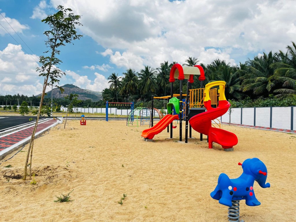  oak tree Children's play area