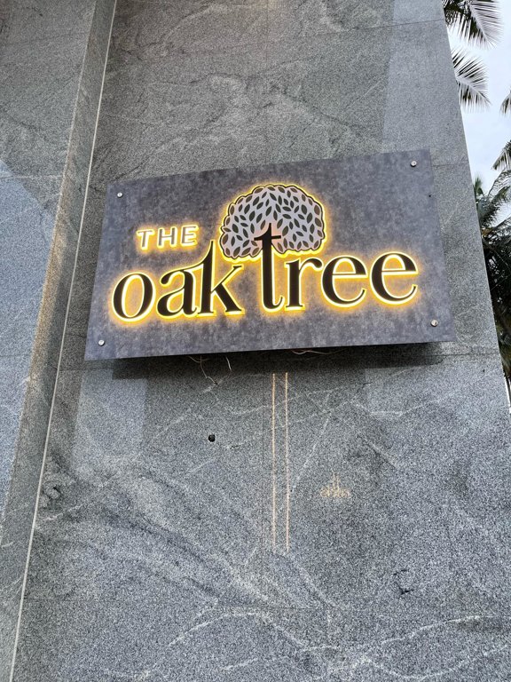  oak tree Plot