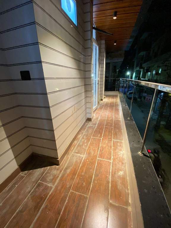  luxury and affordable home Balcony
