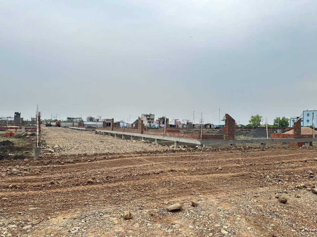  emerald gateway Plot