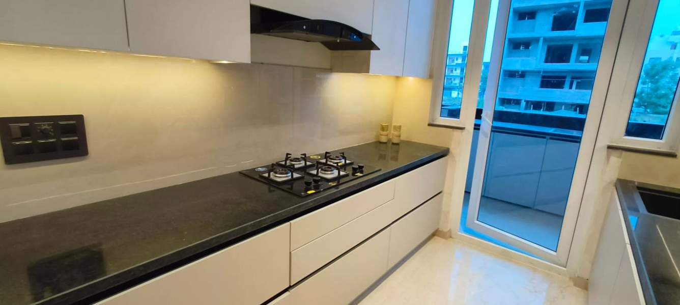  luxury builder floor Kitchen