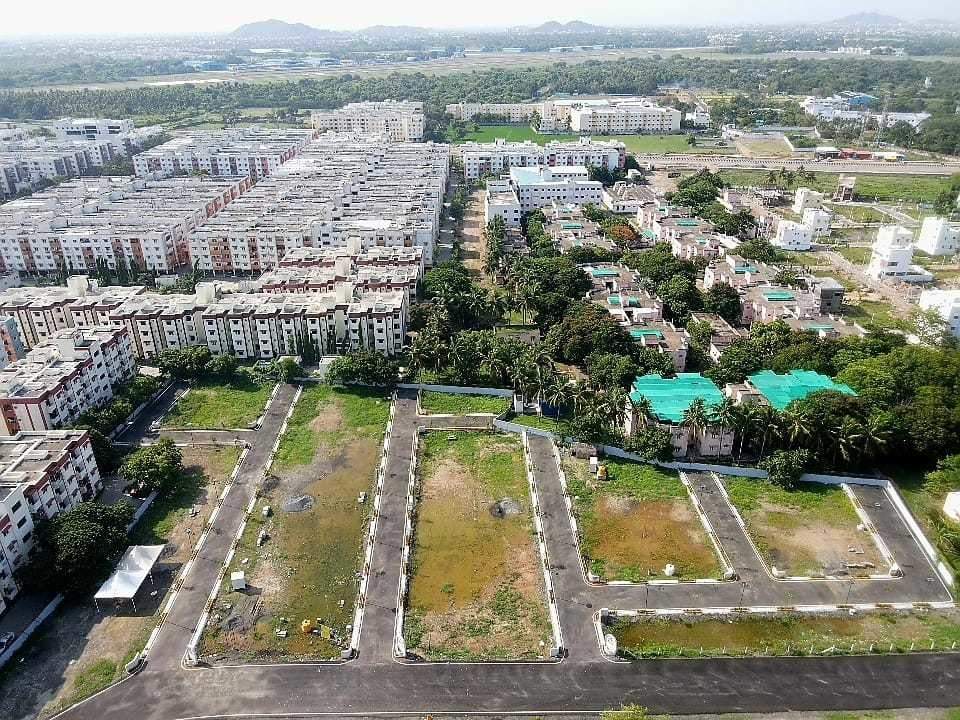  easton enclave Plot