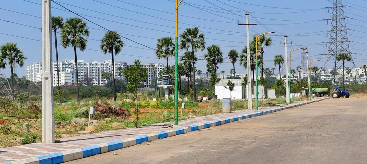  avanis east lake avenue extension Plot