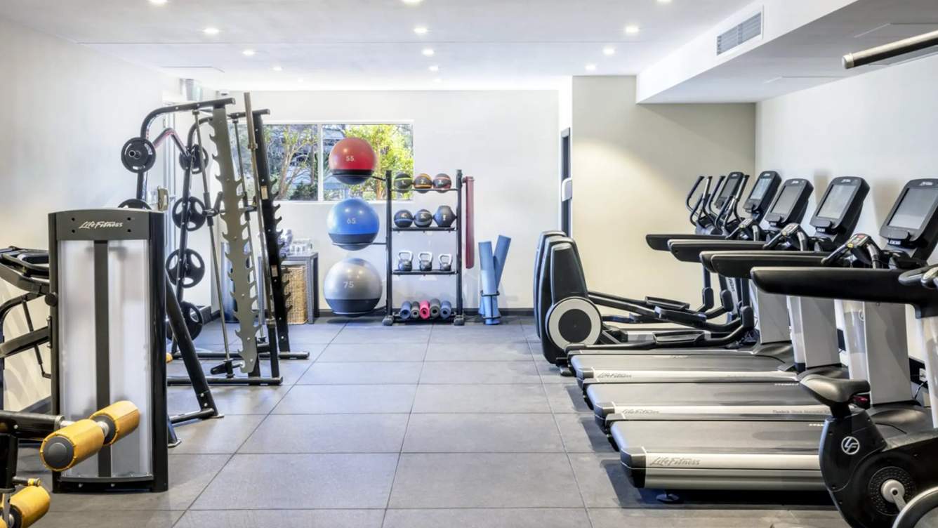  elite square Gymnasium