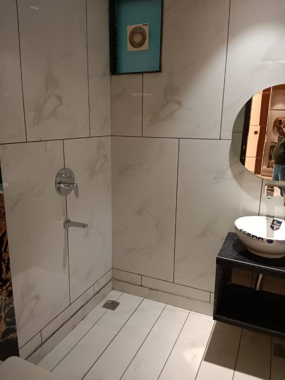  home luxury floors Bathroom