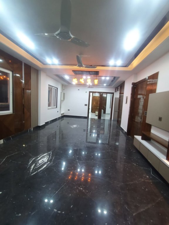  royal floors Living Area