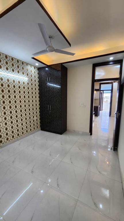  homes sec 105 Bedroom