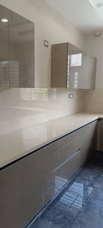  luxury builder floor Kitchen