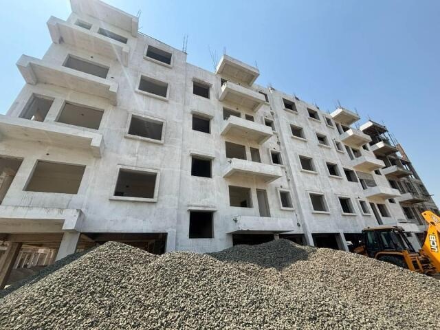  new royal enclave Construction Status March 25