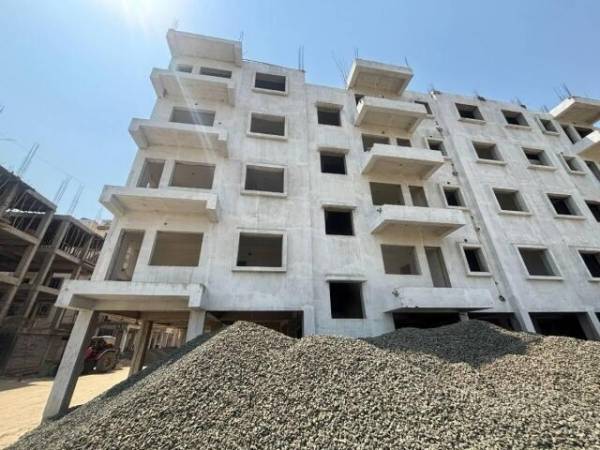  new-royal-enclave Construction Status March-25