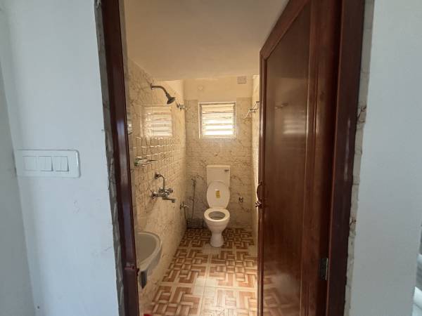  new-royal-enclave Bathroom