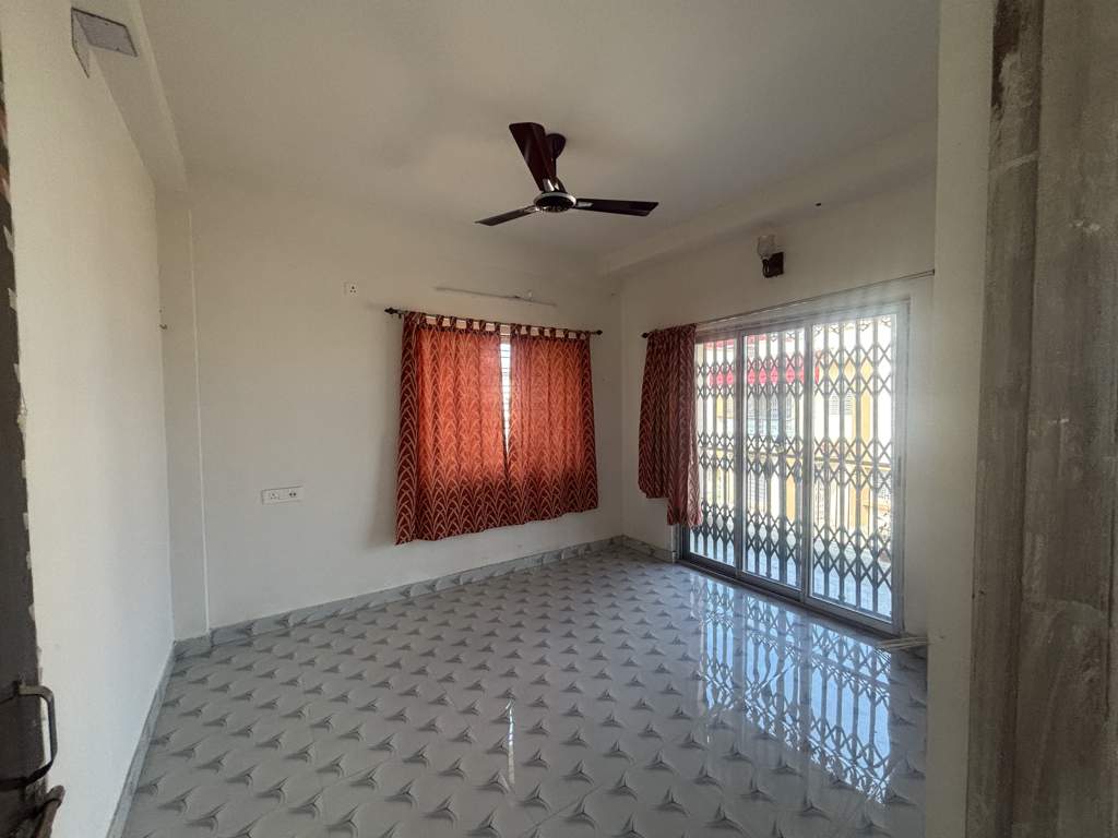  new royal enclave Living Area