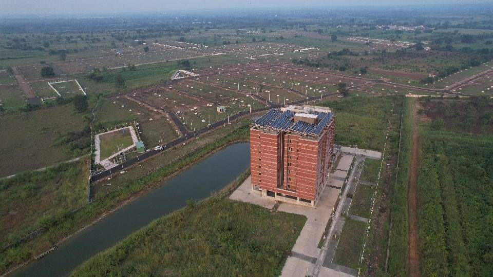  skyline park Plot