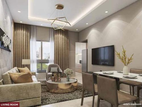  78-lake-town Living Area