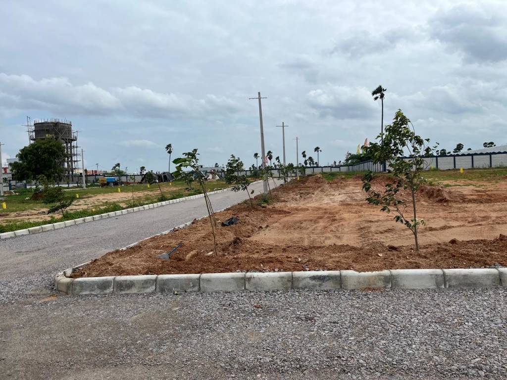  eastern meadows 1 Plot