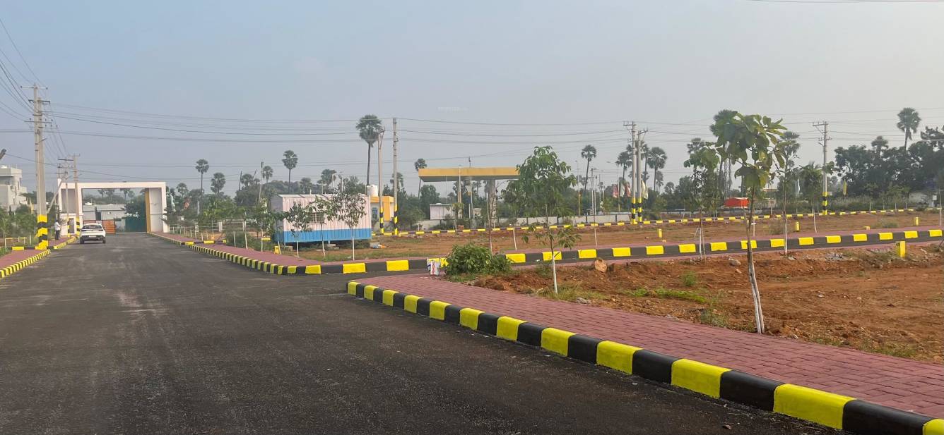  eastern meadows 1 Plot