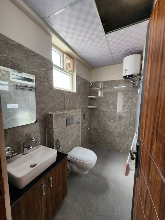  the urban edge Bathroom