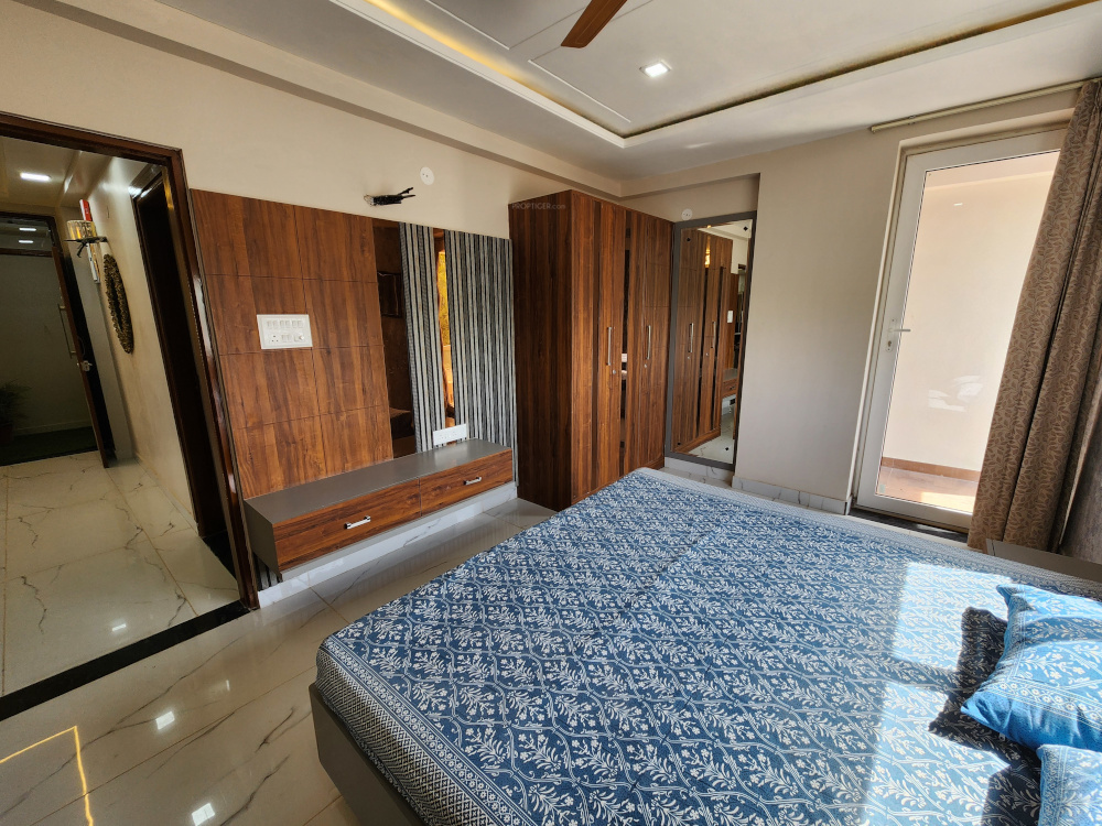  the urban edge Bedroom