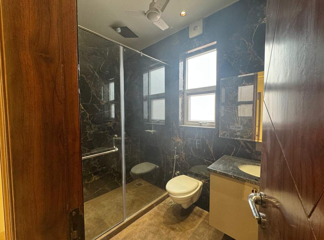 sri homz luxury floors Bathroom