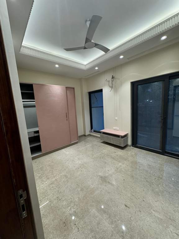  homz independent floors Bedroom