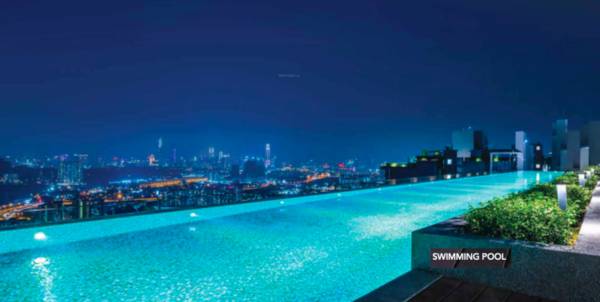  stardom Swimming Pool