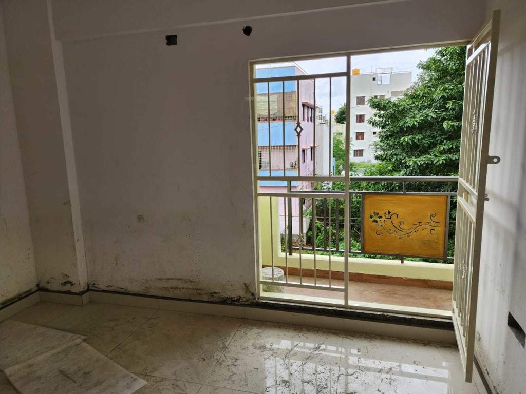  laavanya mvs elegant Balcony