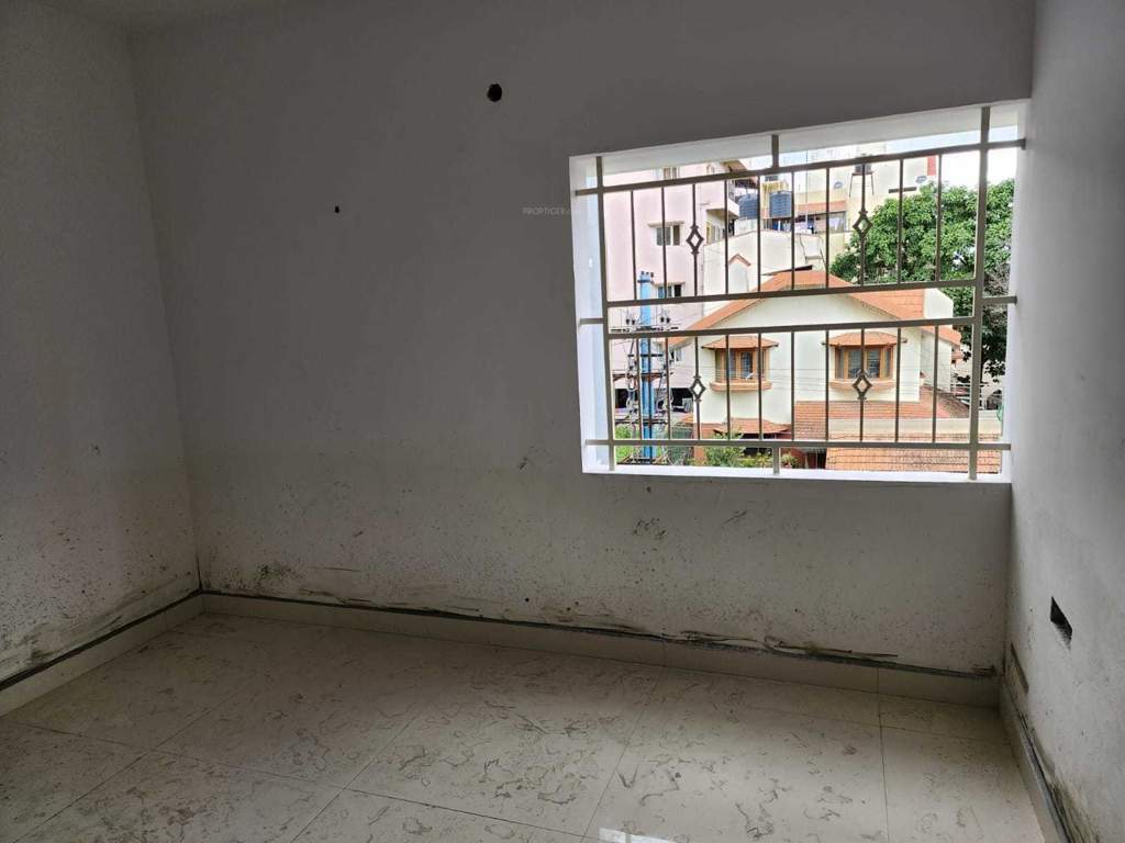  laavanya mvs elegant Bedroom