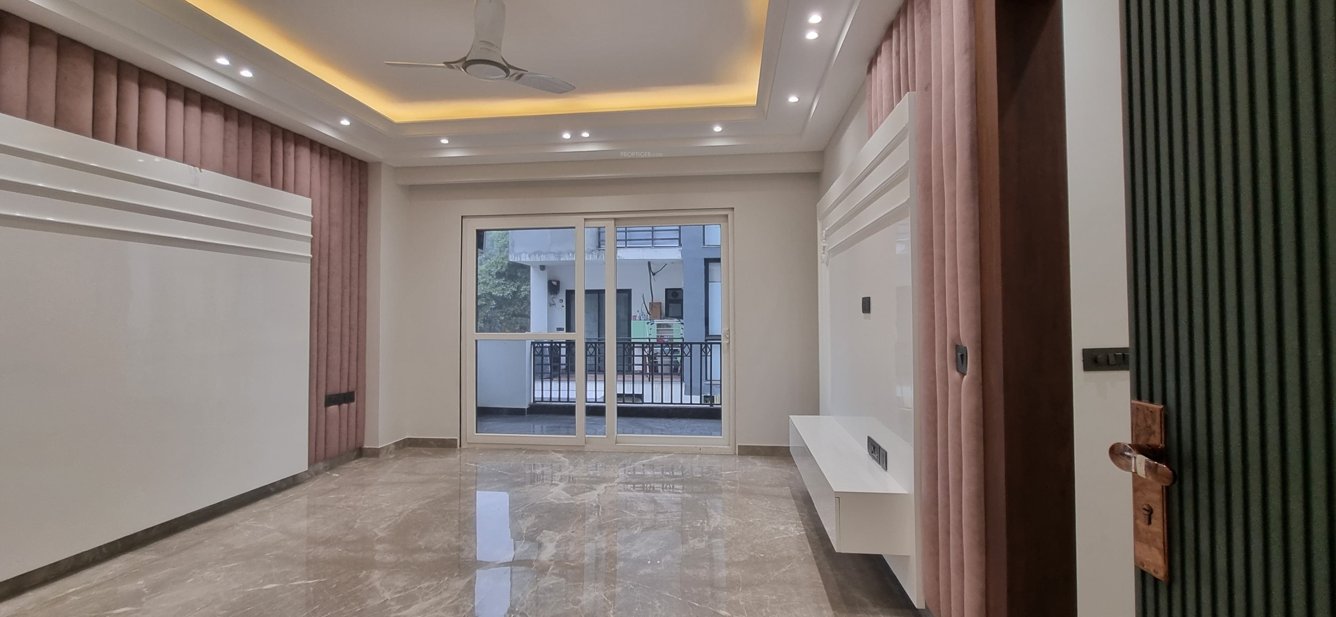  nirvana county luxury floors Living Area