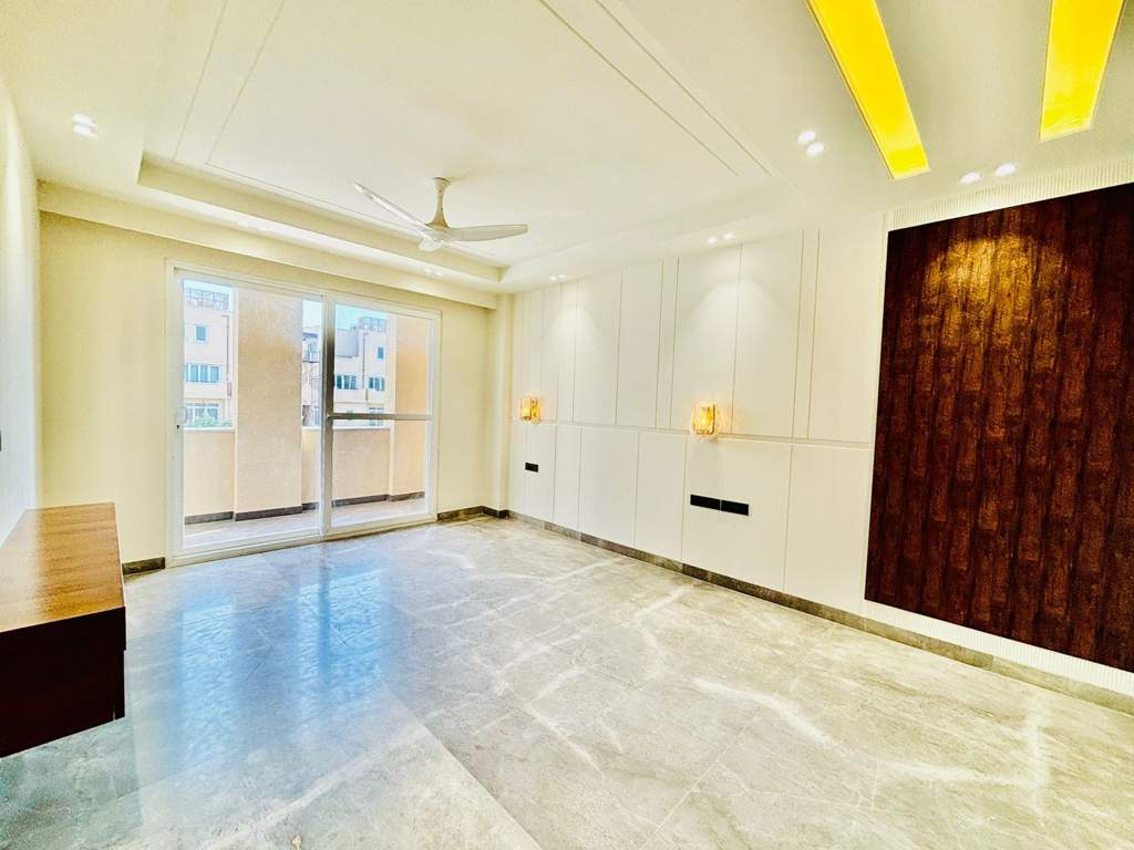  investor avenue luxury floor 3 Living Area