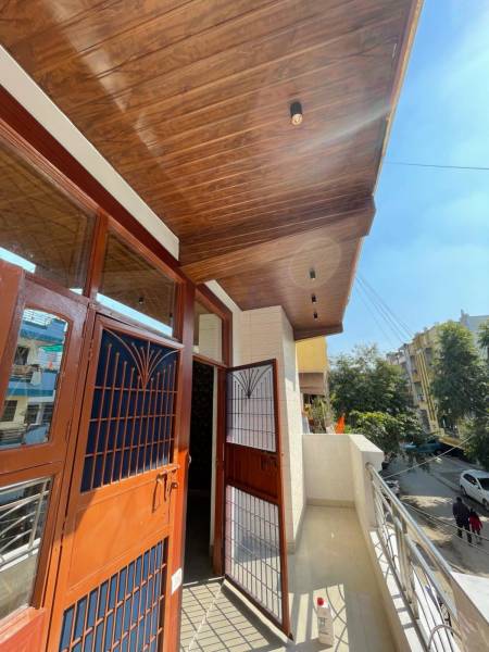  sr-luxury-homes Balcony