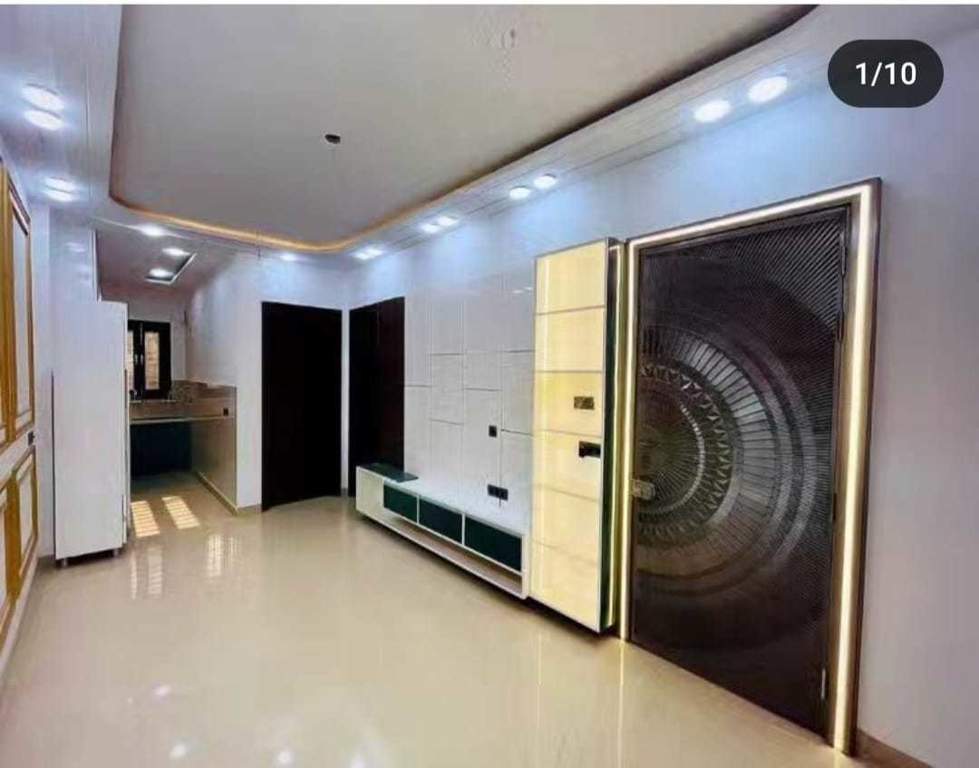  luxury floors Living Area