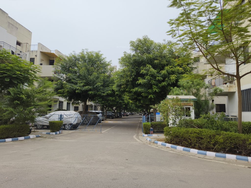  emilia floors Gated Community