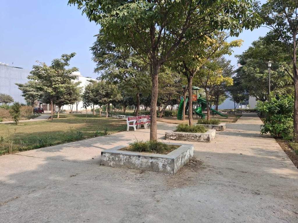  emilia floors Senior Citizen Sitout