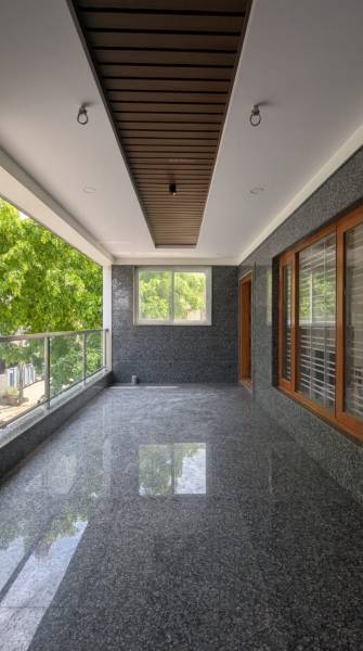  suvira-elite Balcony