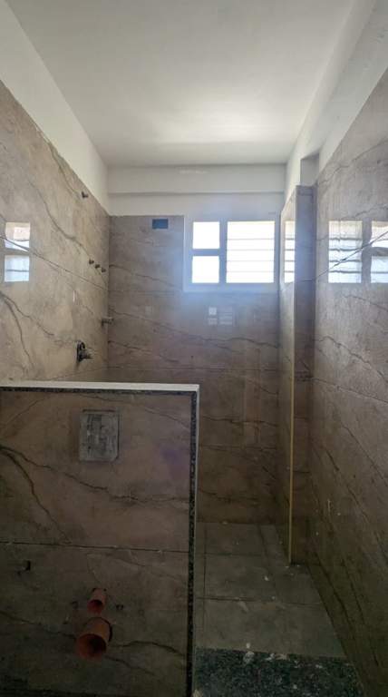  suvira elite Bathroom