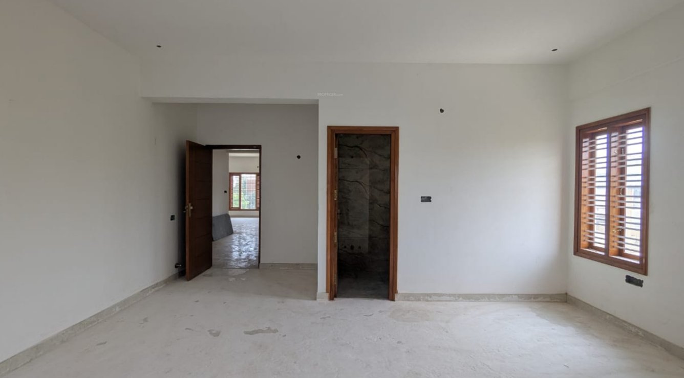  suvira elite Living Area