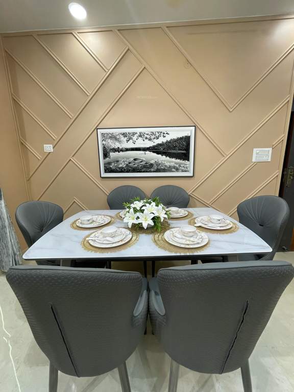  luxurious floor Dining Area