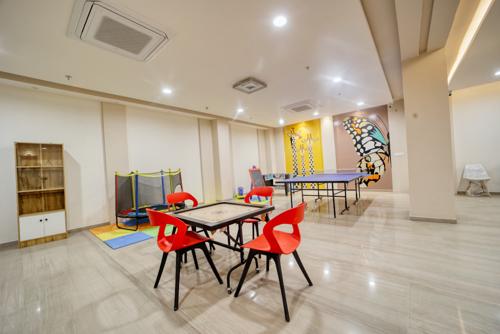  silverhope-luminaire Indoor Games